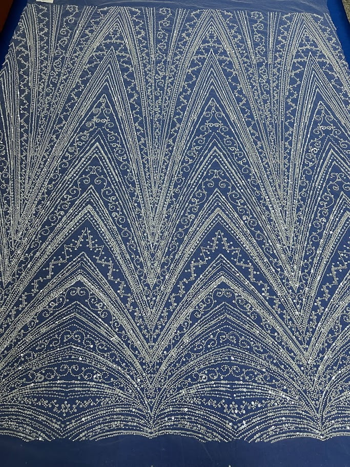 BORDADO COM PEDRARIA AE-207