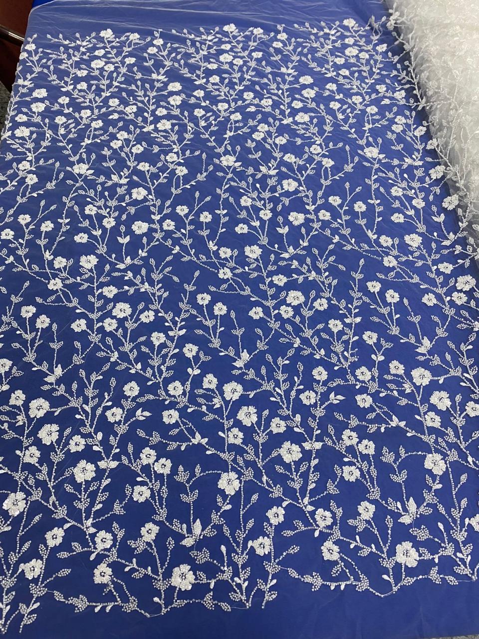 BORDADO COM PEDRARIA BC0464662A