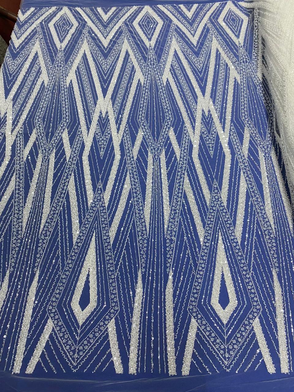 BORDADO COM PEDRARIA F24Y-2510