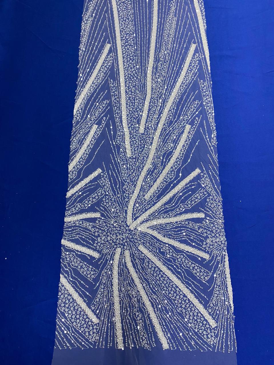 BORDADO COM PEDRARIA F25Y-05