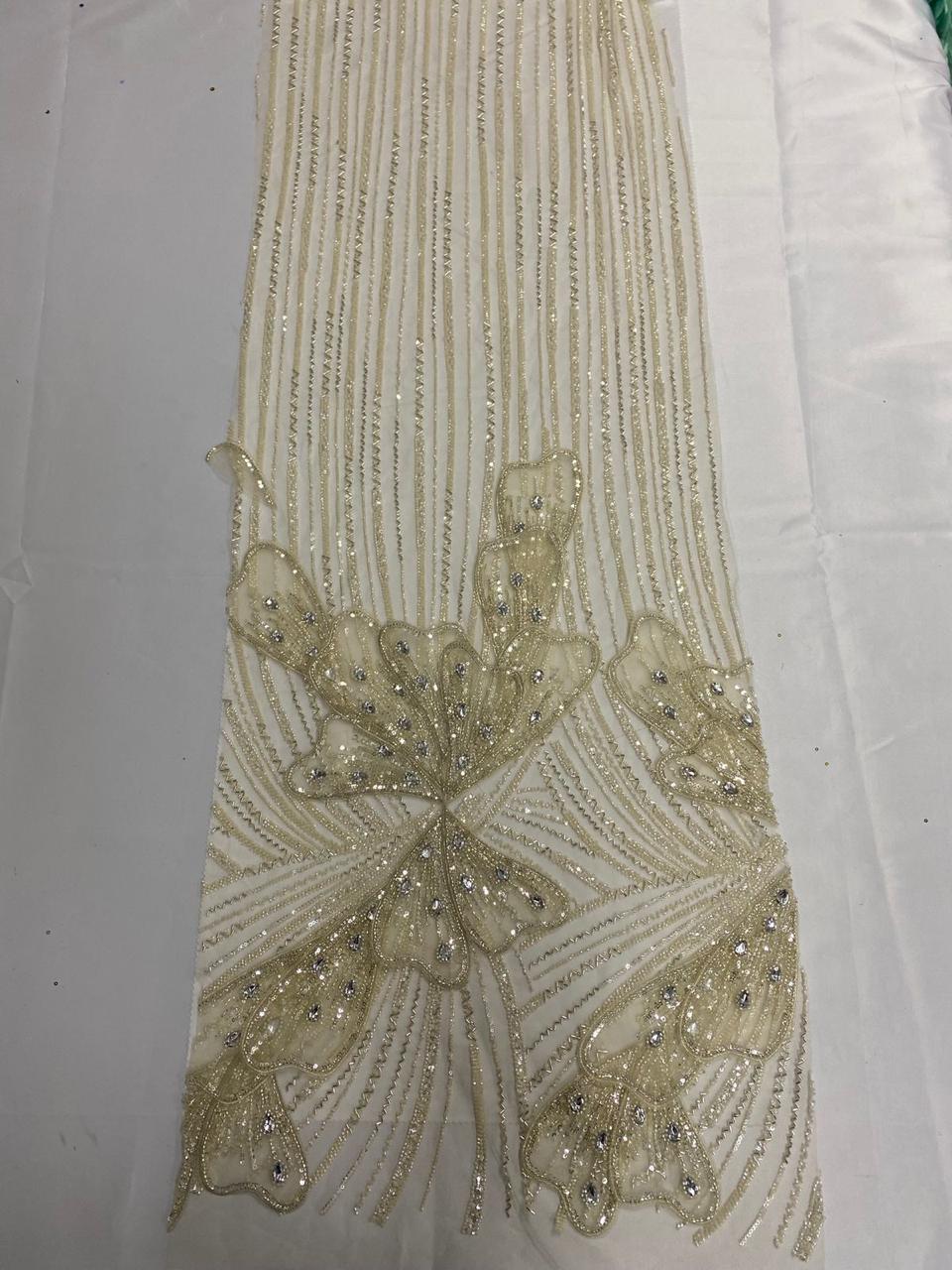 BORDADO COM PEDRARIA F25Y-251-A