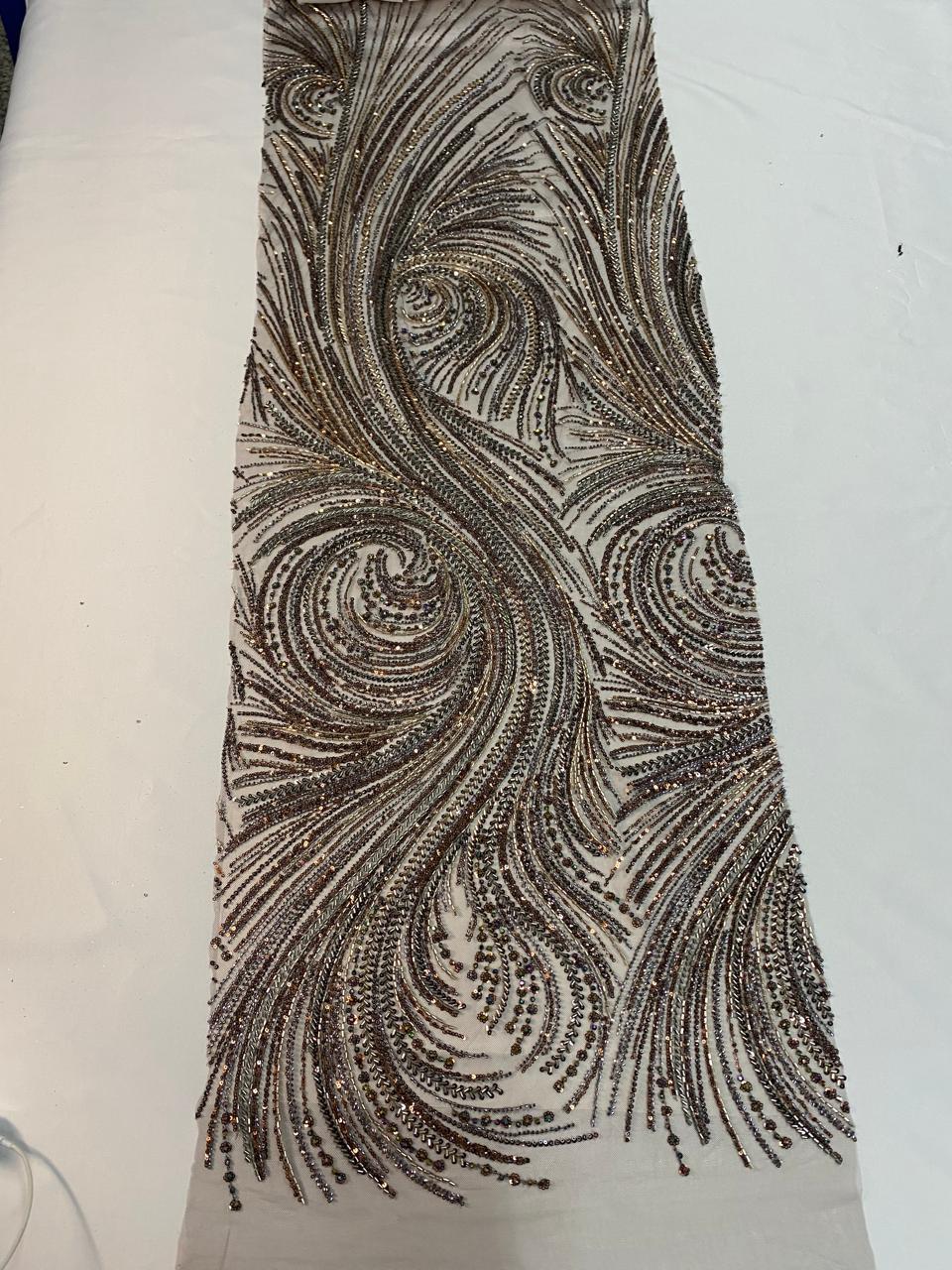 BORDADO COM PEDRARIA HT-70746