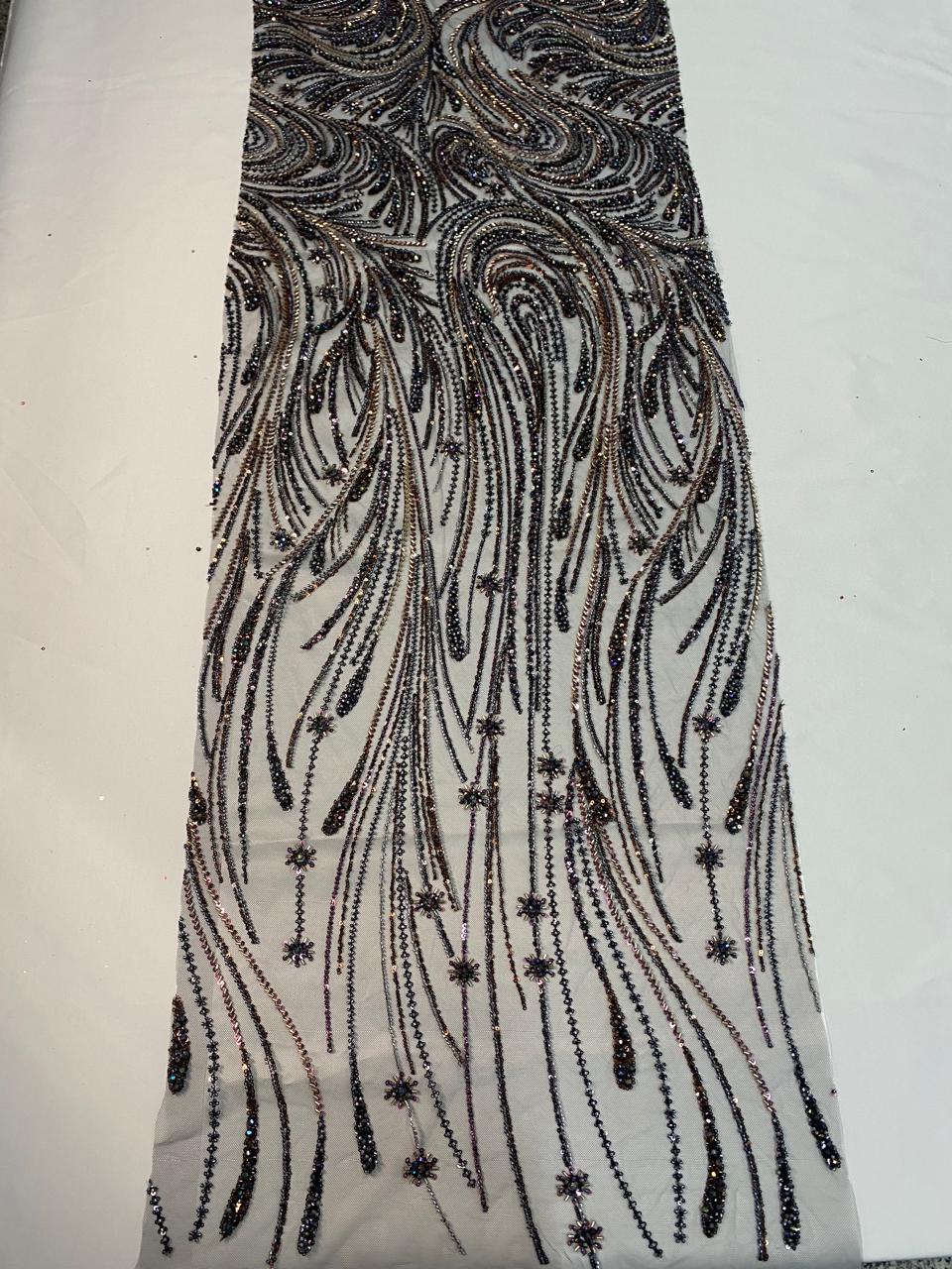 BORDADO COM PEDRARIA HT-71823