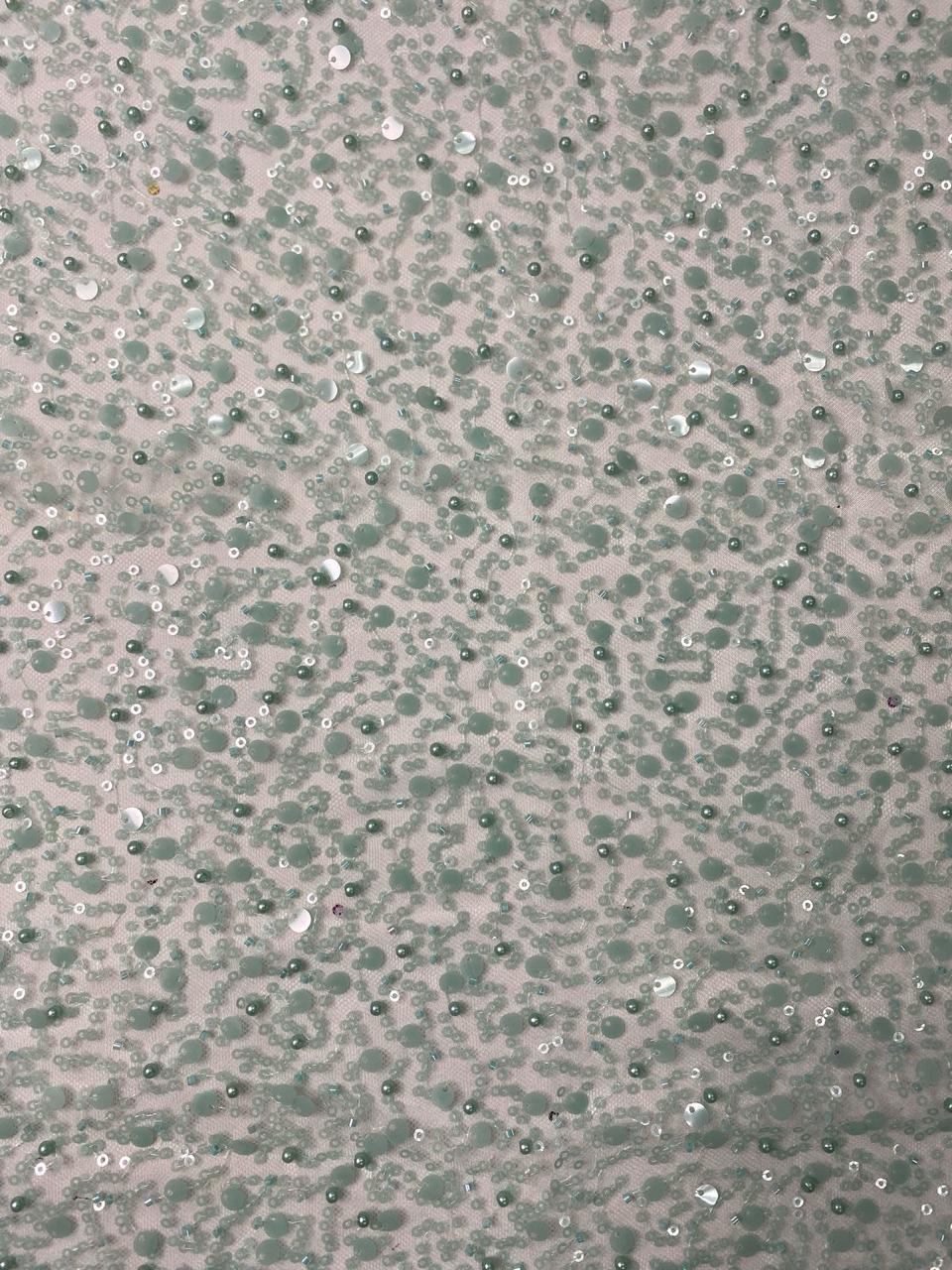 BORDADO COM PEDRARIA MACHINE BEADS