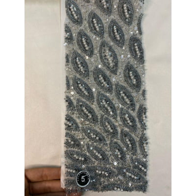 BORDADO COM PEDRARIA HT-70564